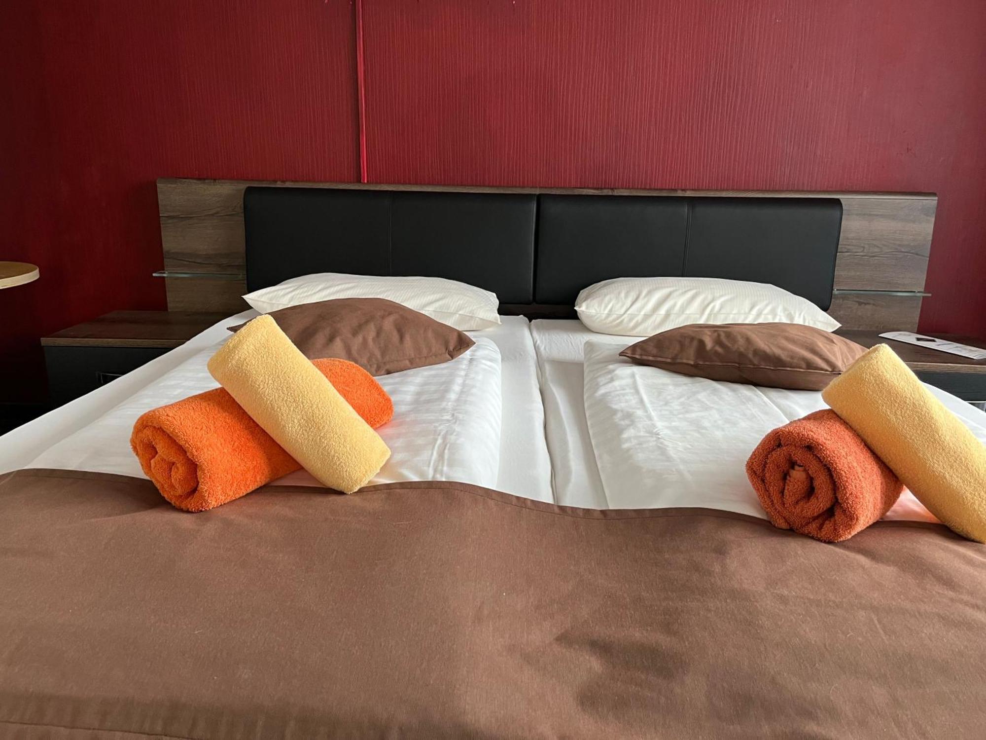 Hotel Filoxenia ブットヤーディンゲン エクステリア 写真
